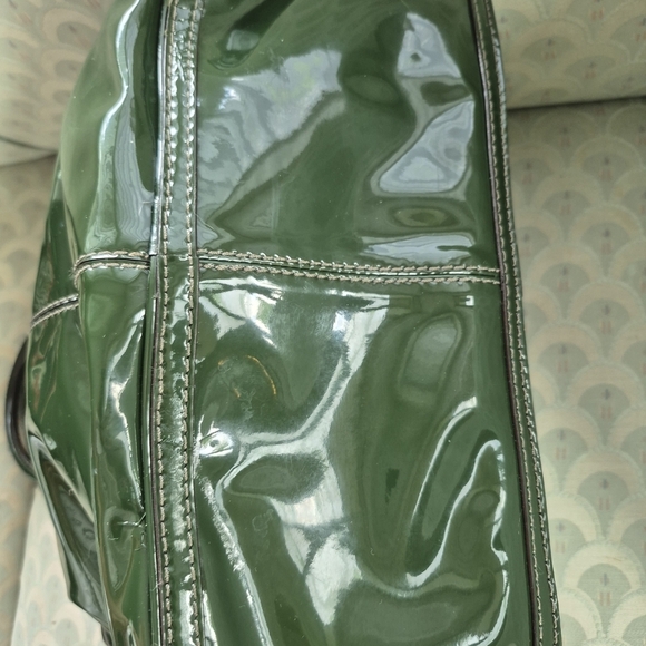 Y2k ANTONIO MELANI Patent Leather Shiny Green Patent Leather Tote Bag - Picture 7 of 14